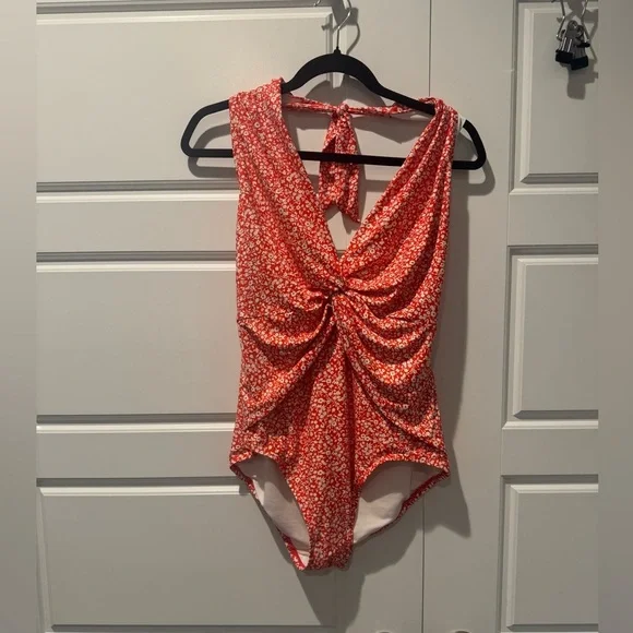 Michael Michael Kors Women's 236282 V-Twist Halter One-Piece Swimsuit Size 16 - Picture 1 of 8